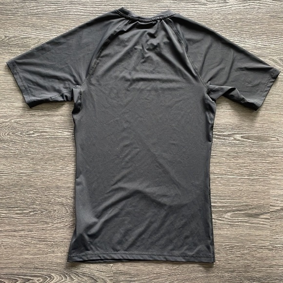 SzS Gymshark Black Performance Short Sleeve T-shirt EUC - Picture 4 of 6